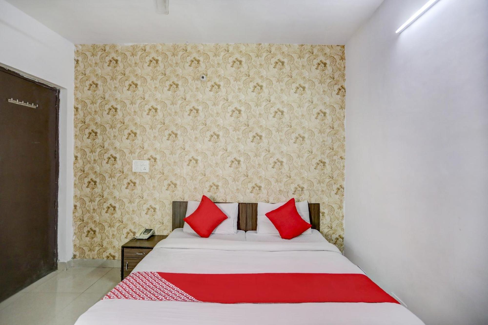 Hotel O Blissbourn New Delhi Exterior photo